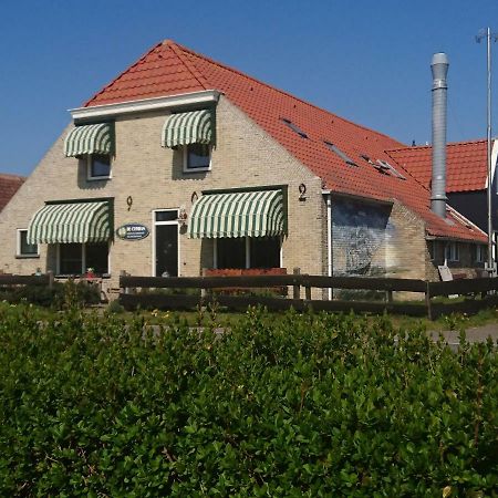 De Cyprian Bed & Breakfast Kaard Екстериор снимка