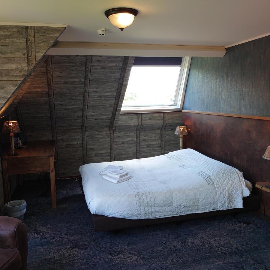 De Cyprian Bed & Breakfast Kaard Екстериор снимка